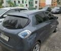 Серый Рено Зое, объемом двигателя 0 л и пробегом 57 тыс. км за 9500 $, фото 2 на Automoto.ua