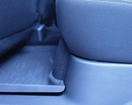 Серый Рено Зое, объемом двигателя 0 л и пробегом 91 тыс. км за 9999 $, фото 46 на Automoto.ua