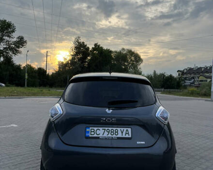 Серый Рено Зое, объемом двигателя 0 л и пробегом 120 тыс. км за 10800 $, фото 3 на Automoto.ua