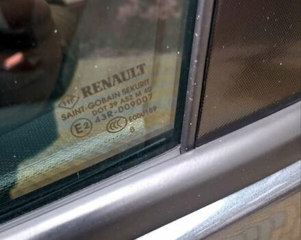 Сірий Рено Зое, об'ємом двигуна 0 л та пробігом 118 тис. км за 9200 $, фото 43 на Automoto.ua