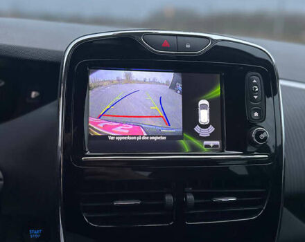 Серый Рено Зое, объемом двигателя 0 л и пробегом 100 тыс. км за 9350 $, фото 9 на Automoto.ua