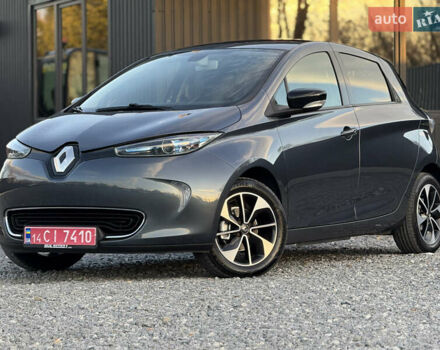 Серый Рено Зое, объемом двигателя 0 л и пробегом 119 тыс. км за 9950 $, фото 6 на Automoto.ua