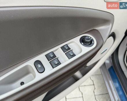 Рено Зое 2018 в Дубно на Automoto.ua Серый Рено Зое, объемом двигателя 0 л и пробегом 126 тыс. км за 10599 $, фото 18 на Automoto.ua