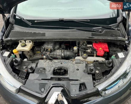 Серый Рено Зое, объемом двигателя 0 л и пробегом 133 тыс. км за 8999 $, фото 20 на Automoto.ua