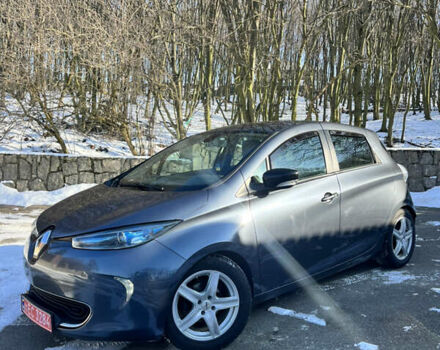 Серый Рено Зое, объемом двигателя 0 л и пробегом 117 тыс. км за 10399 $, фото 3 на Automoto.ua