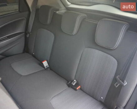 Серый Рено Зое, объемом двигателя 0 л и пробегом 54 тыс. км за 10777 $, фото 48 на Automoto.ua