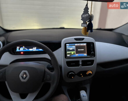 Сірий Рено Зое, об'ємом двигуна 0 л та пробігом 94 тис. км за 9500 $, фото 11 на Automoto.ua