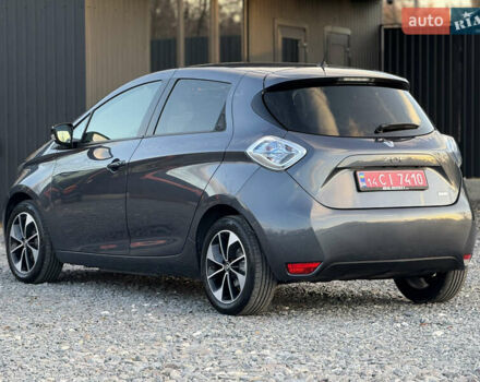 Серый Рено Зое, объемом двигателя 0 л и пробегом 119 тыс. км за 9950 $, фото 9 на Automoto.ua