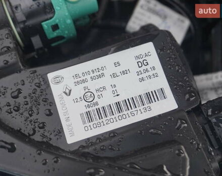 Серый Рено Зое, объемом двигателя 0 л и пробегом 54 тыс. км за 10777 $, фото 59 на Automoto.ua