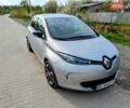 Серый Рено Зое, объемом двигателя 0 л и пробегом 77 тыс. км за 10500 $, фото 7 на Automoto.ua
