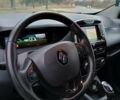Серый Рено Зое, объемом двигателя 0 л и пробегом 64 тыс. км за 8700 $, фото 17 на Automoto.ua