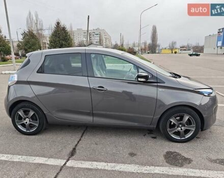 Сірий Рено Зое, об'ємом двигуна 0 л та пробігом 122 тис. км за 10500 $, фото 3 на Automoto.ua