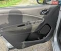 Серый Рено Зое, объемом двигателя 0 л и пробегом 77 тыс. км за 10500 $, фото 21 на Automoto.ua