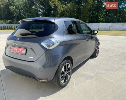 Серый Рено Зое, объемом двигателя 0 л и пробегом 40 тыс. км за 10200 $, фото 8 на Automoto.ua
