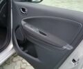 Серый Рено Зое, объемом двигателя 0 л и пробегом 64 тыс. км за 8700 $, фото 27 на Automoto.ua