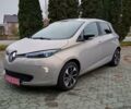 Серый Рено Зое, объемом двигателя 0 л и пробегом 64 тыс. км за 8700 $, фото 1 на Automoto.ua