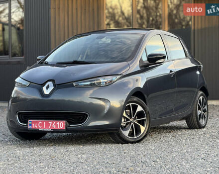 Серый Рено Зое, объемом двигателя 0 л и пробегом 119 тыс. км за 9950 $, фото 5 на Automoto.ua