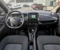 Серый Рено Зое, объемом двигателя 0 л и пробегом 148 тыс. км за 9600 $, фото 12 на Automoto.ua