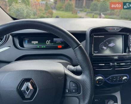 Рено Зое 2018 в Луцке на Automoto.ua Серый Рено Зое, объемом двигателя 0 л и пробегом 117 тыс. км за 9400 $, фото 21 на Automoto.ua