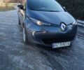 Серый Рено Зое, объемом двигателя 0 л и пробегом 64 тыс. км за 10350 $, фото 1 на Automoto.ua