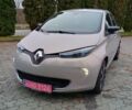Серый Рено Зое, объемом двигателя 0 л и пробегом 64 тыс. км за 8700 $, фото 10 на Automoto.ua