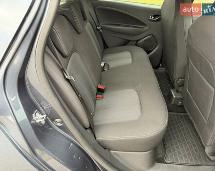 Сірий Рено Зое, об'ємом двигуна 0 л та пробігом 55 тис. км за 11999 $, фото 69 на Automoto.ua