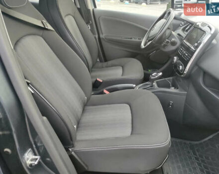 Серый Рено Зое, объемом двигателя 0 л и пробегом 150 тыс. км за 9500 $, фото 10 на Automoto.ua