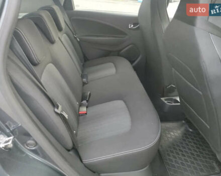 Серый Рено Зое, объемом двигателя 0 л и пробегом 150 тыс. км за 9500 $, фото 9 на Automoto.ua