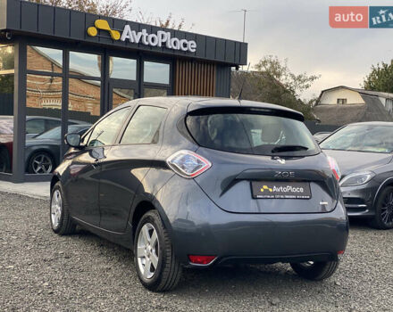 Серый Рено Зое, объемом двигателя 0 л и пробегом 112 тыс. км за 9800 $, фото 10 на Automoto.ua