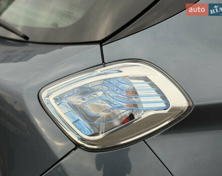 Сірий Рено Зое, об'ємом двигуна 0 л та пробігом 55 тис. км за 11999 $, фото 27 на Automoto.ua