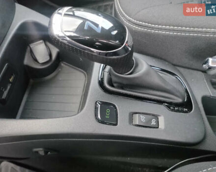 Серый Рено Зое, объемом двигателя 0 л и пробегом 150 тыс. км за 9500 $, фото 7 на Automoto.ua