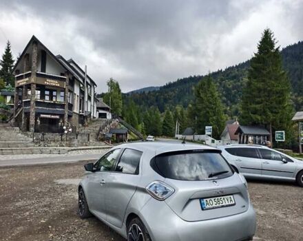 Серый Рено Зое, объемом двигателя 0 л и пробегом 36 тыс. км за 10500 $, фото 28 на Automoto.ua