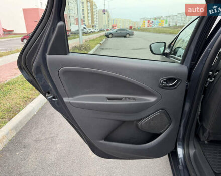 Сірий Рено Зое, об'ємом двигуна 0 л та пробігом 55 тис. км за 11999 $, фото 63 на Automoto.ua