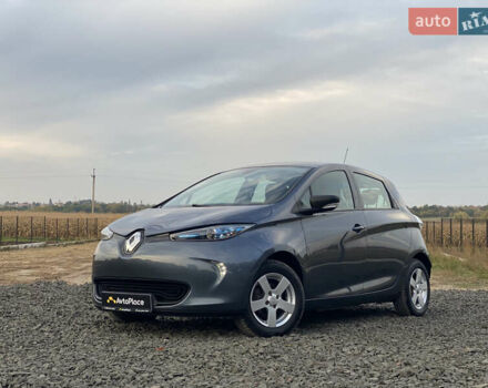 Серый Рено Зое, объемом двигателя 0 л и пробегом 112 тыс. км за 9800 $, фото 76 на Automoto.ua