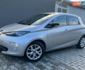 Серый Рено Зое, объемом двигателя 0 л и пробегом 72 тыс. км за 10100 $, фото 4 на Automoto.ua