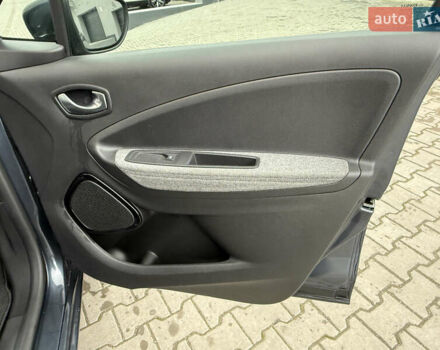 Сірий Рено Зое, об'ємом двигуна 0 л та пробігом 42 тис. км за 12950 $, фото 16 на Automoto.ua