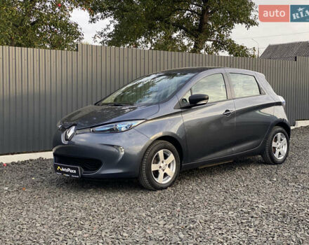 Серый Рено Зое, объемом двигателя 0 л и пробегом 112 тыс. км за 9800 $, фото 84 на Automoto.ua