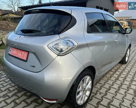 Серый Рено Зое, объемом двигателя 0 л и пробегом 72 тыс. км за 10100 $, фото 43 на Automoto.ua