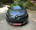 Серый Рено Зое, объемом двигателя 0 л и пробегом 92 тыс. км за 9777 $, фото 2 на Automoto.ua