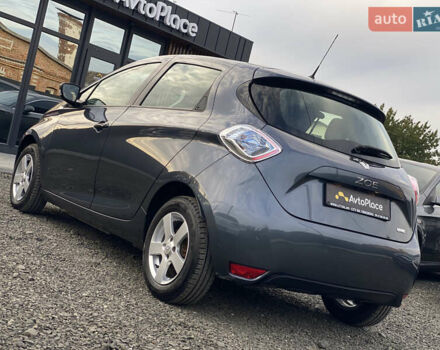 Серый Рено Зое, объемом двигателя 0 л и пробегом 112 тыс. км за 9800 $, фото 11 на Automoto.ua