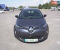 Серый Рено Зое, объемом двигателя 0 л и пробегом 126 тыс. км за 10000 $, фото 3 на Automoto.ua