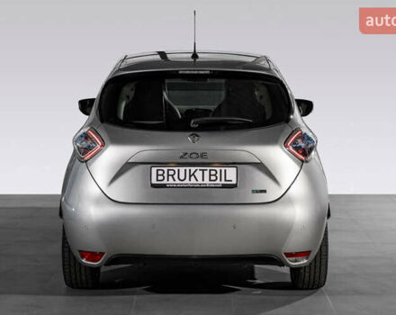 Серый Рено Зое, объемом двигателя 0 л и пробегом 95 тыс. км за 7600 $, фото 6 на Automoto.ua