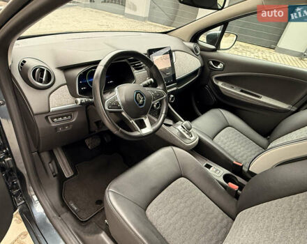 Сірий Рено Зое, об'ємом двигуна 0 л та пробігом 42 тис. км за 12950 $, фото 25 на Automoto.ua