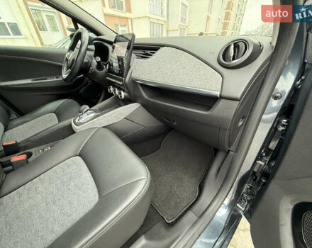 Сірий Рено Зое, об'ємом двигуна 0 л та пробігом 42 тис. км за 12950 $, фото 18 на Automoto.ua