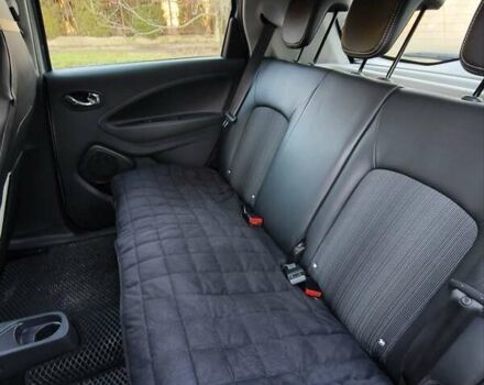 Серый Рено Зое, объемом двигателя 0 л и пробегом 36 тыс. км за 10500 $, фото 15 на Automoto.ua