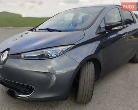 Серый Рено Зое, объемом двигателя 0 л и пробегом 150 тыс. км за 9500 $, фото 4 на Automoto.ua
