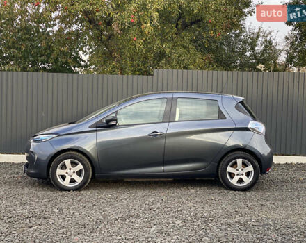 Серый Рено Зое, объемом двигателя 0 л и пробегом 112 тыс. км за 9800 $, фото 83 на Automoto.ua