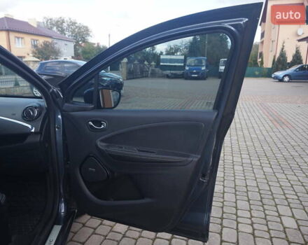 Сірий Рено Зое, об'ємом двигуна 0 л та пробігом 97 тис. км за 10777 $, фото 39 на Automoto.ua