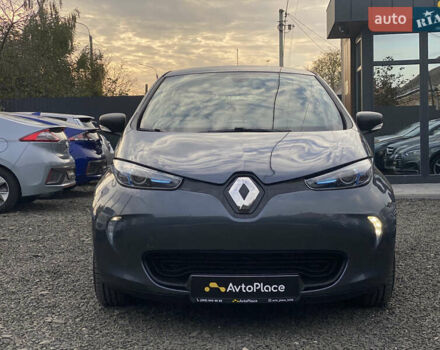 Серый Рено Зое, объемом двигателя 0 л и пробегом 112 тыс. км за 9800 $, фото 2 на Automoto.ua