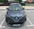Серый Рено Зое, объемом двигателя 0 л и пробегом 92 тыс. км за 12600 $, фото 1 на Automoto.ua
